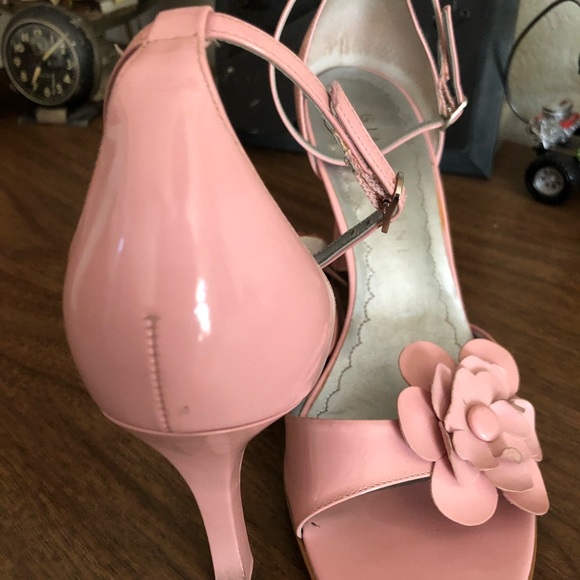 Heels - Picture 4 of 5